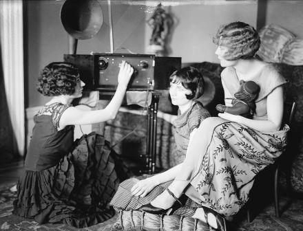 Resultado de imagen para radios in 1920s